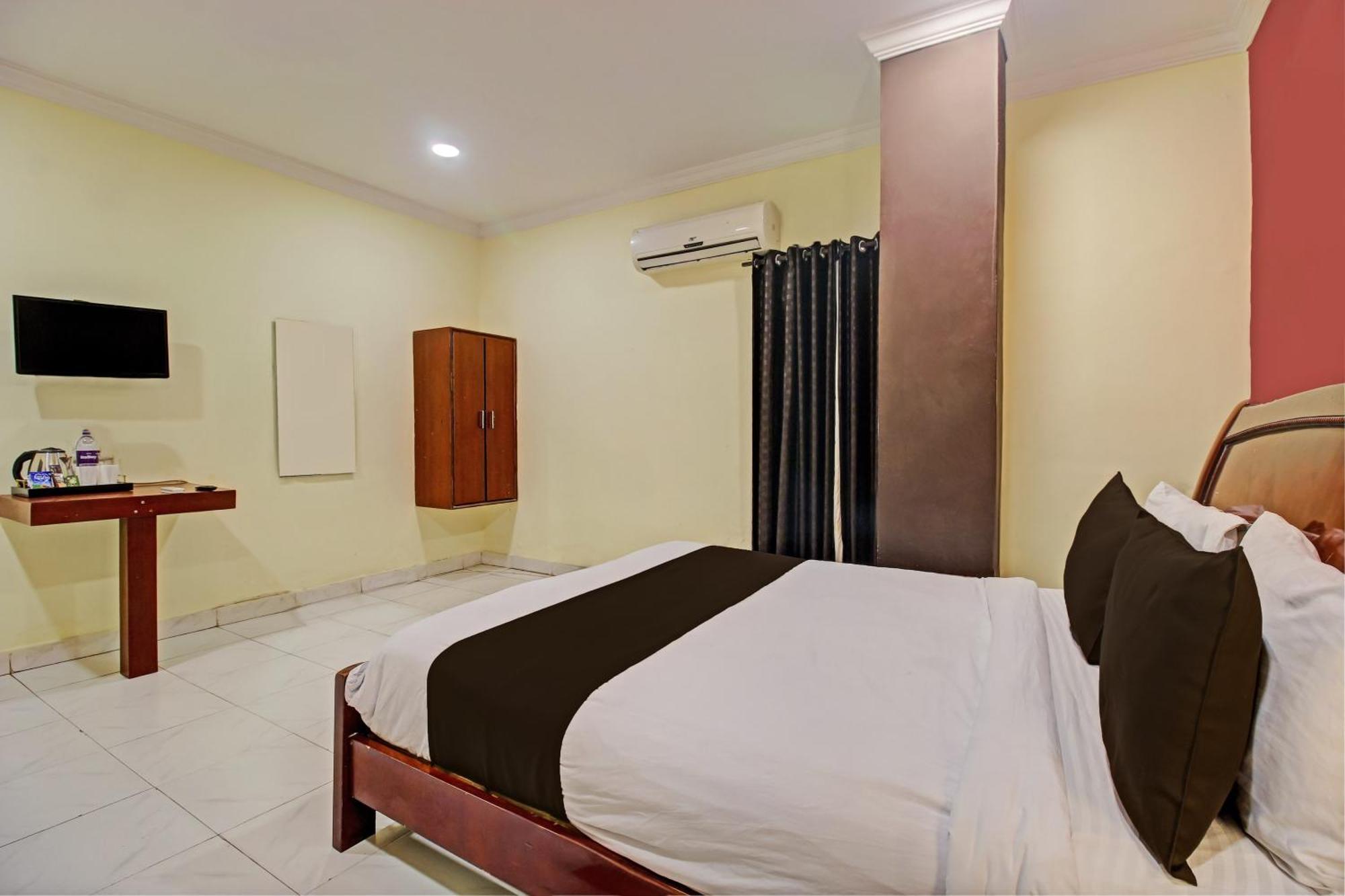 Hotel O Ruma Near Nampally Railway Station Гайдарабад Екстер'єр фото