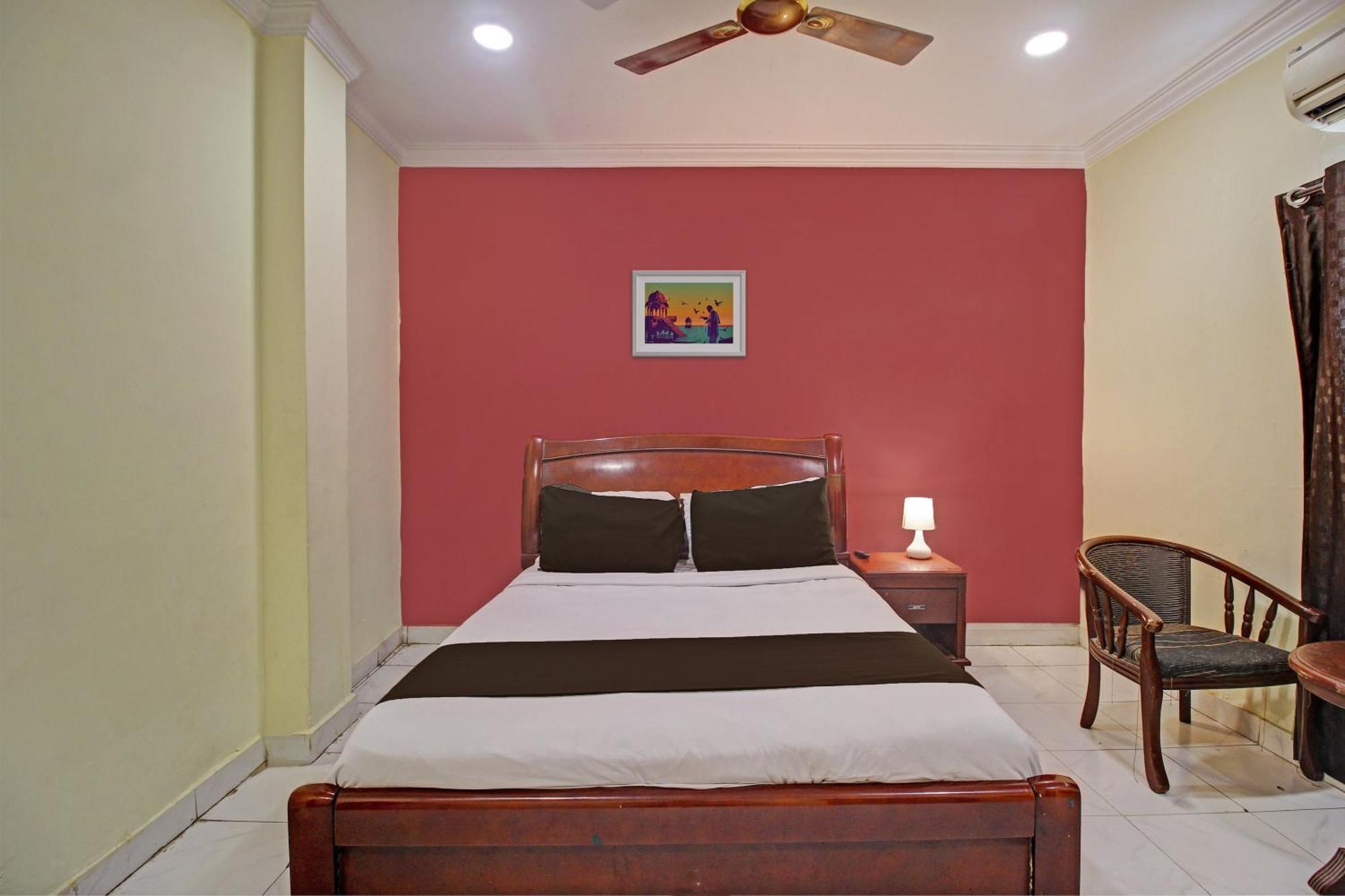 Hotel O Ruma Near Nampally Railway Station Гайдарабад Екстер'єр фото
